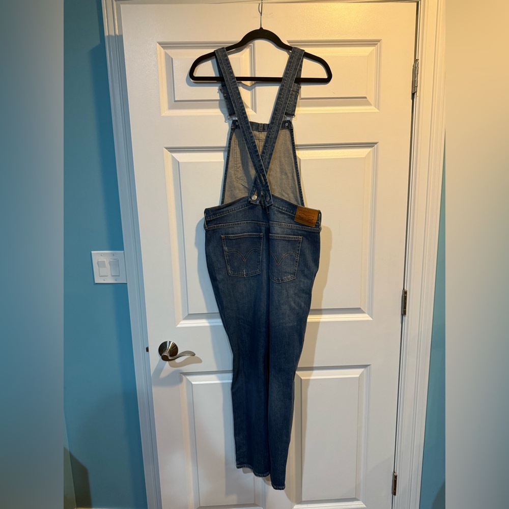 Levi's Classic Blue Denim Overalls Size Medium - Picture 5 of 8